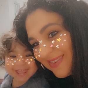 Meet your Posher, Ghada